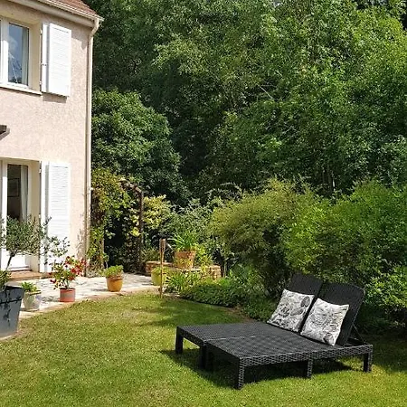 Chez Laurence & Rv Bed & Breakfast Vaureal