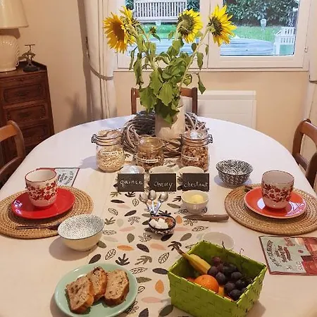 Chez Laurence & Rv Bed & Breakfast Vaureal