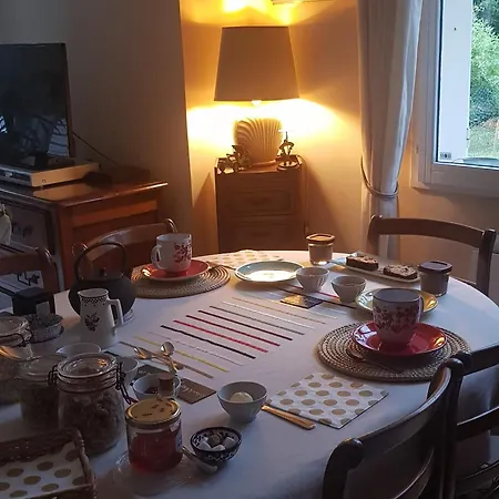 Chez Laurence & Rv Bed & Breakfast Vaureal